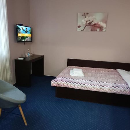 Gosudar Hotel Kropyvnytsky Extérieur photo