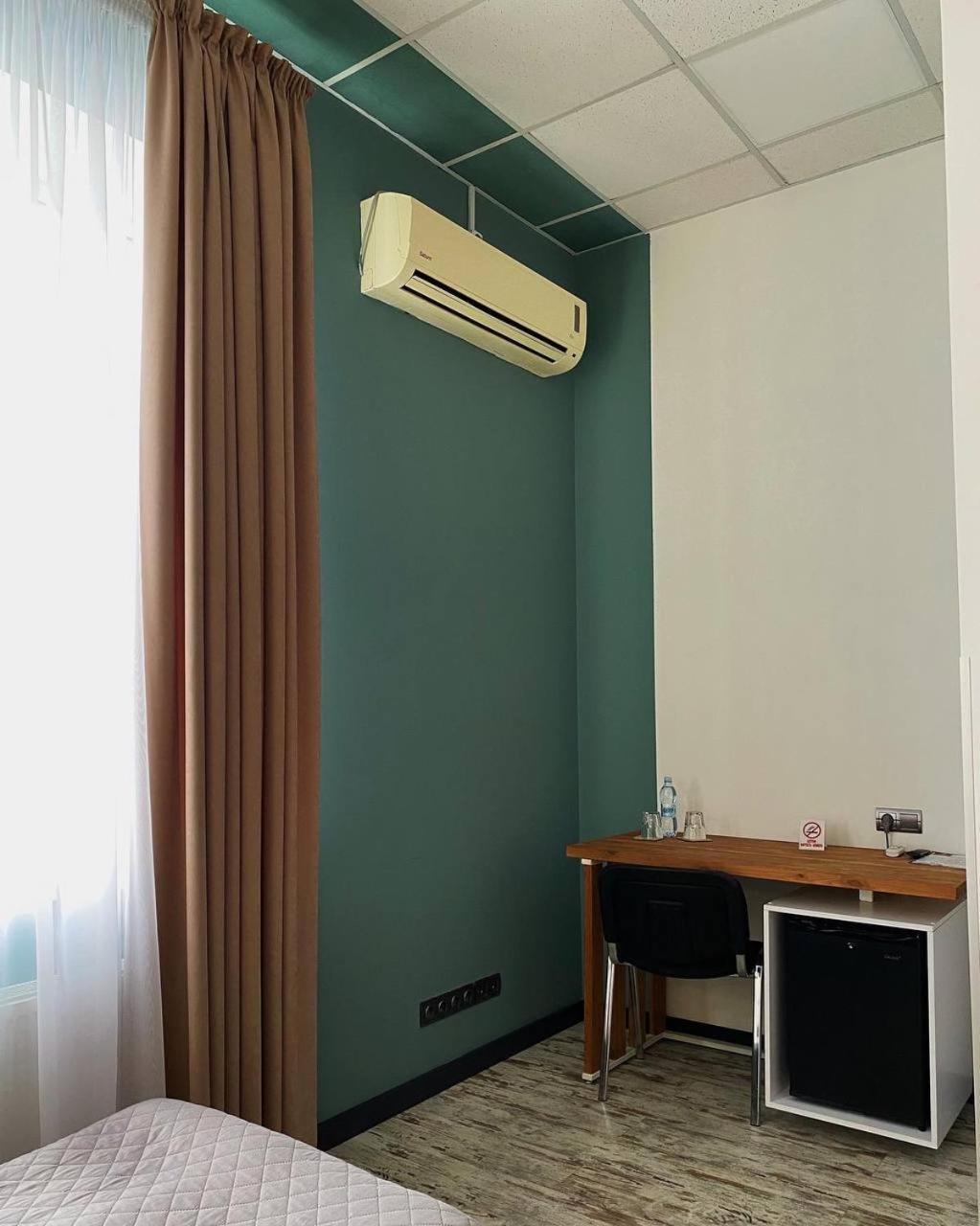 Gosudar Hotel Kropyvnytsky Extérieur photo