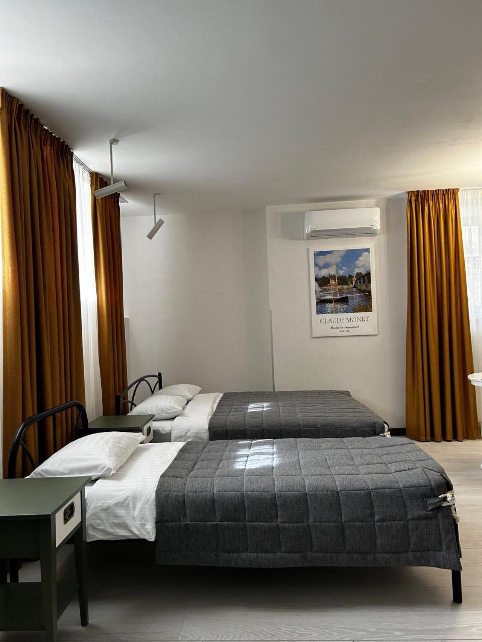 Gosudar Hotel Kropyvnytsky Extérieur photo