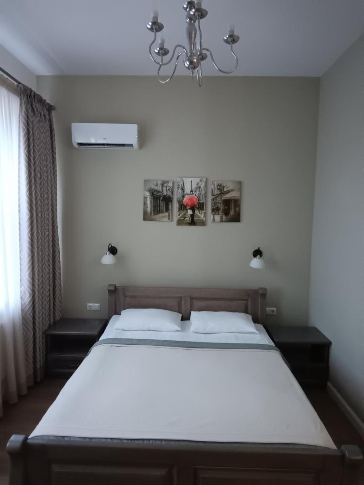 Gosudar Hotel Kropyvnytsky Extérieur photo