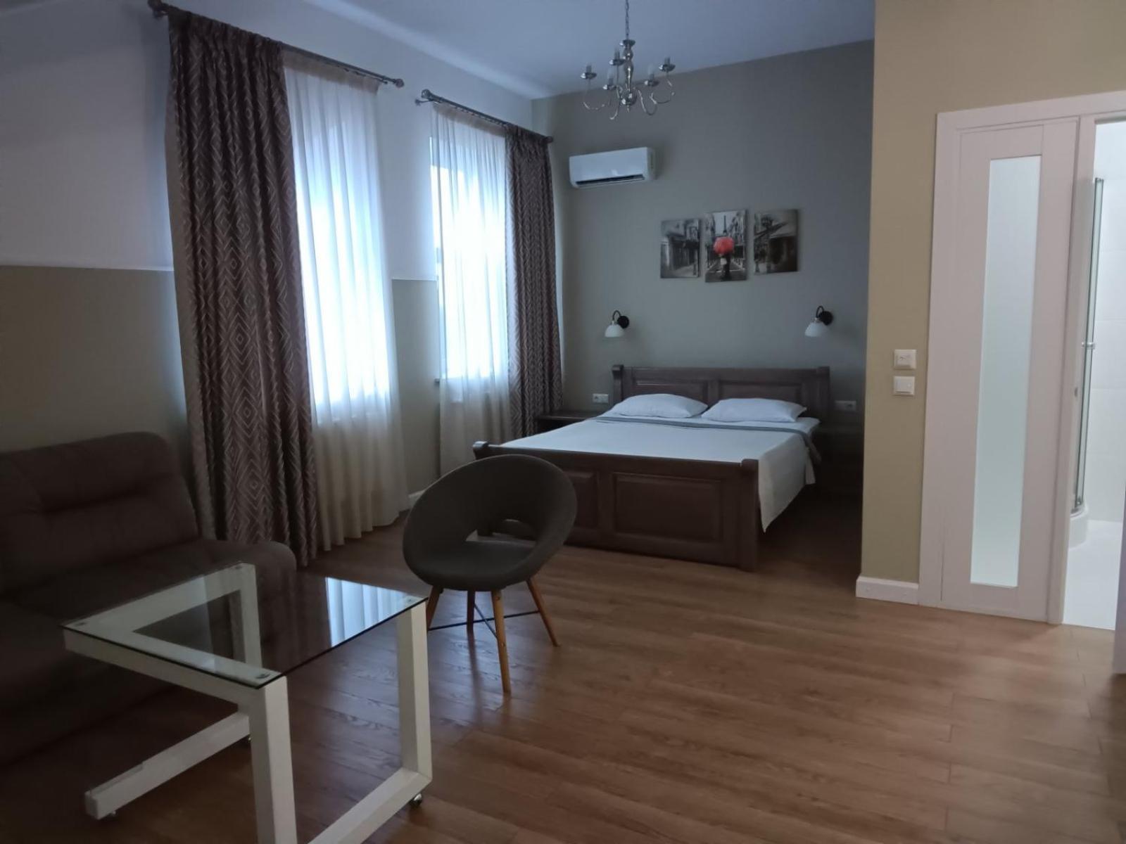 Gosudar Hotel Kropyvnytsky Extérieur photo