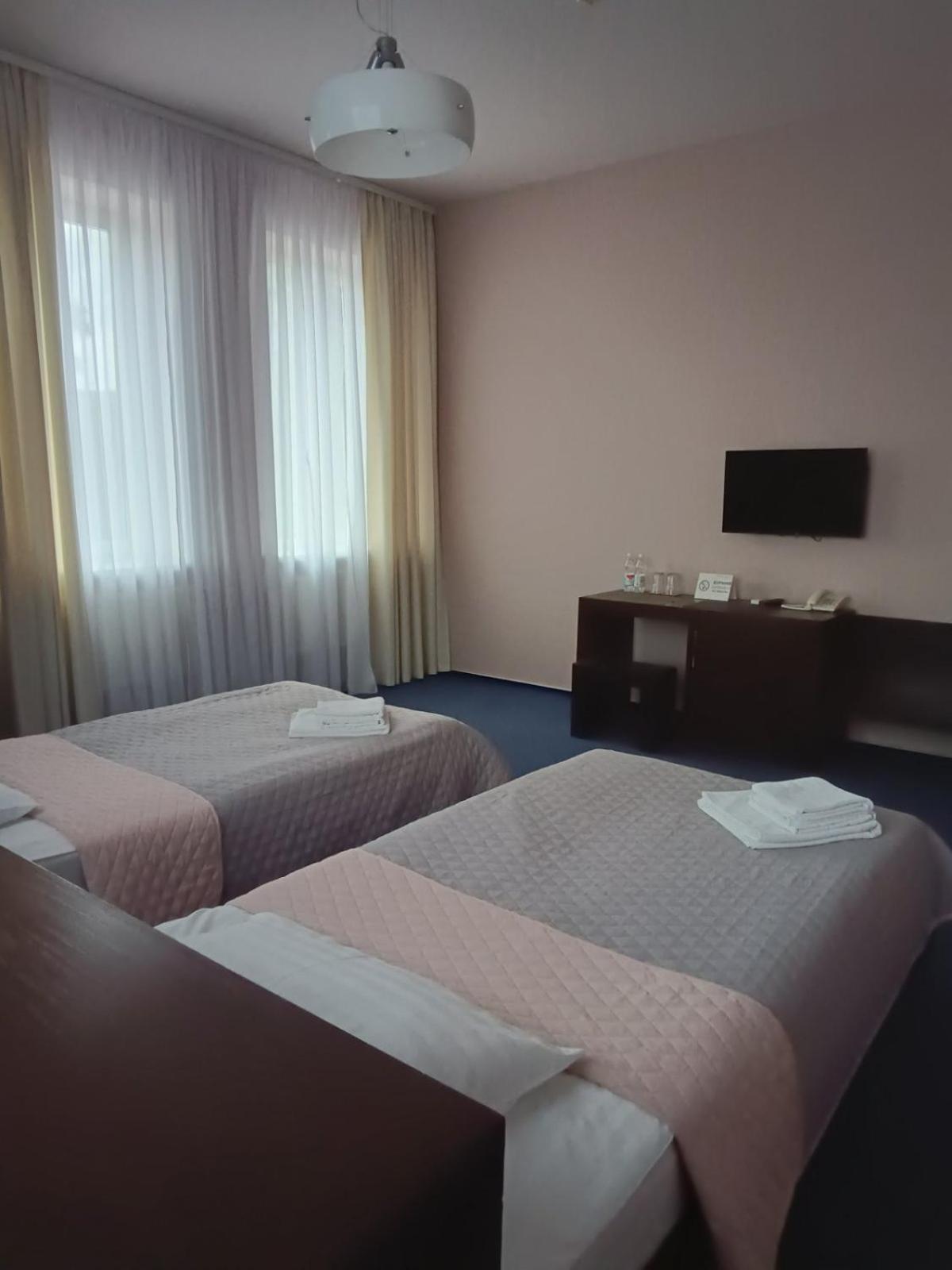 Gosudar Hotel Kropyvnytsky Extérieur photo