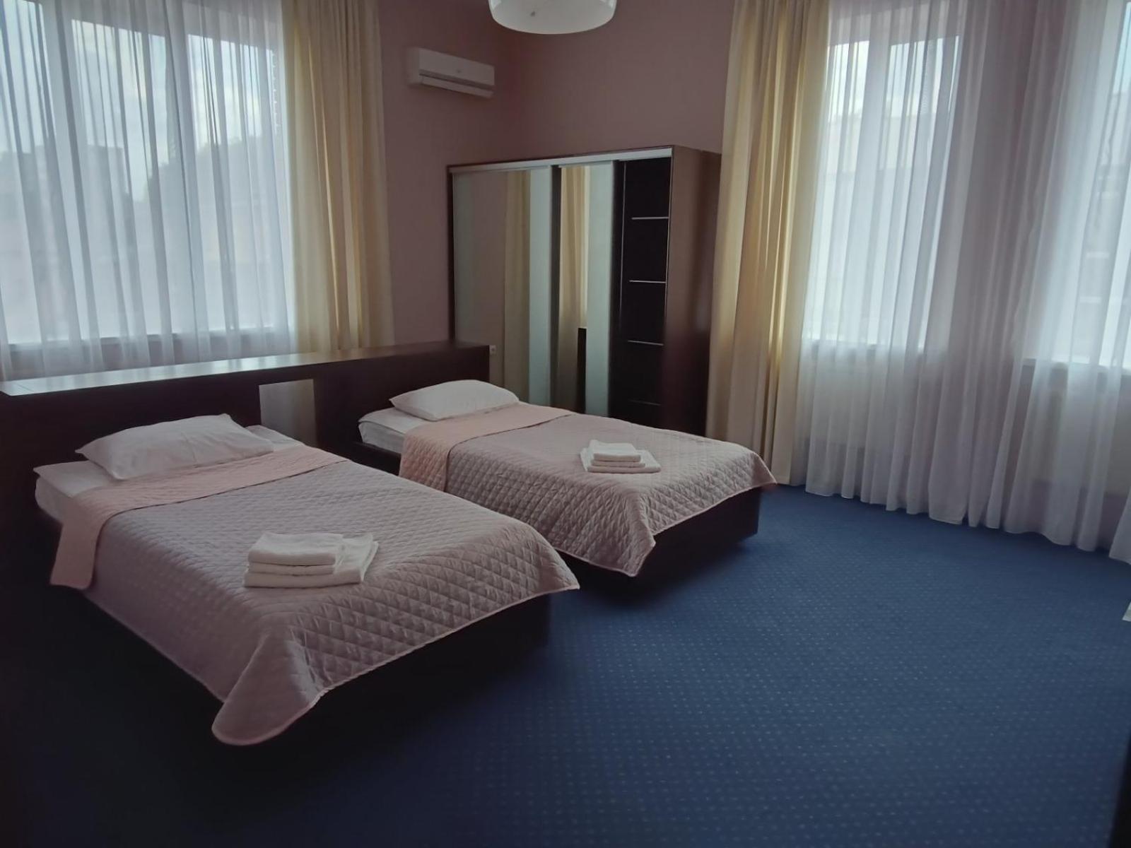 Gosudar Hotel Kropyvnytsky Extérieur photo