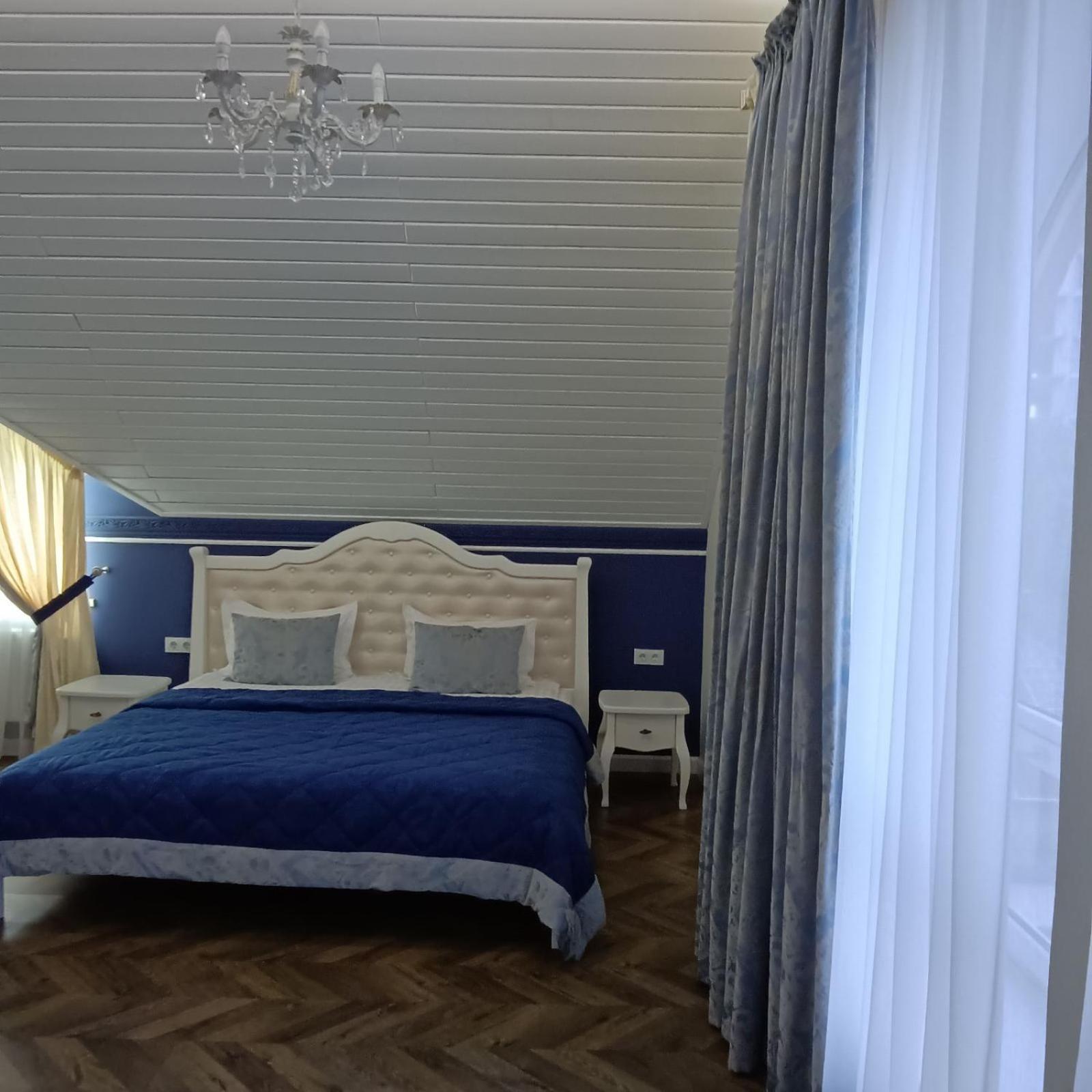 Gosudar Hotel Kropyvnytsky Extérieur photo