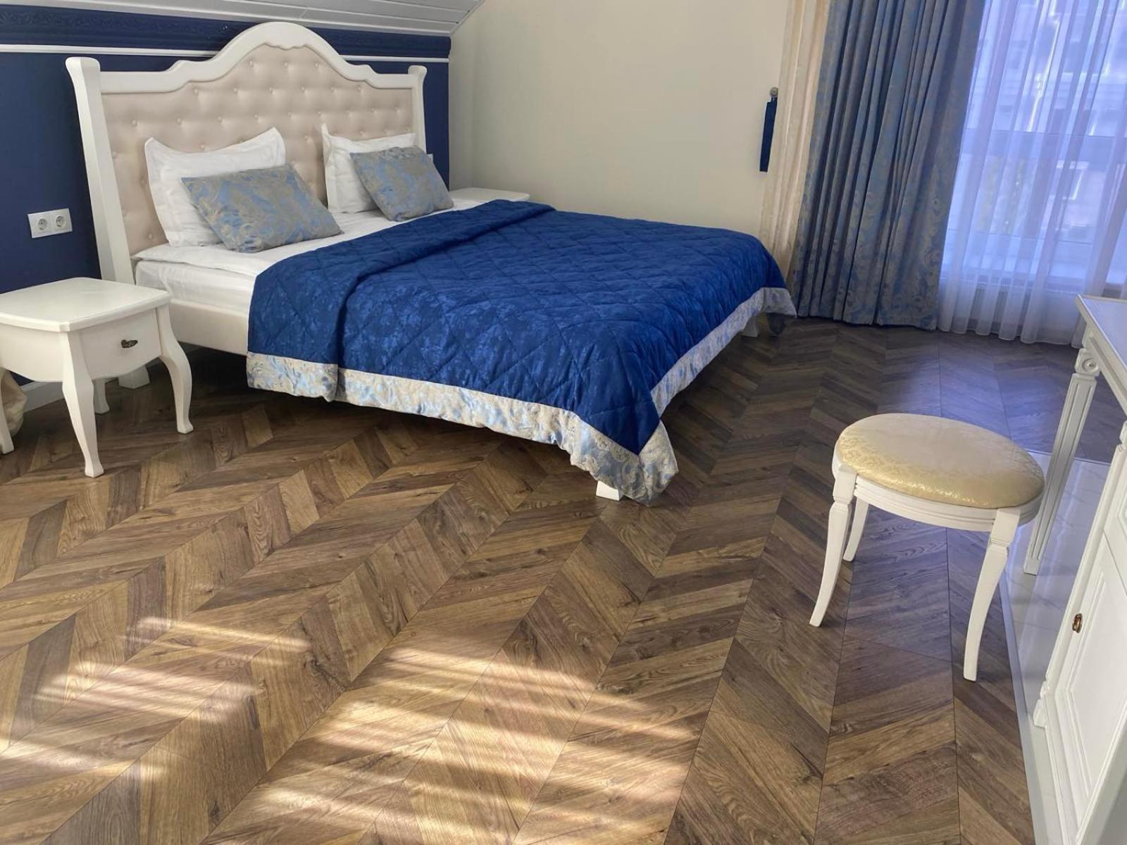 Gosudar Hotel Kropyvnytsky Extérieur photo