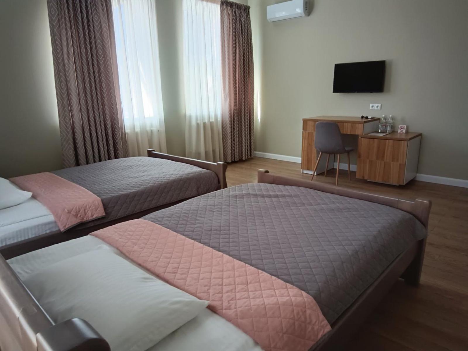 Gosudar Hotel Kropyvnytsky Extérieur photo