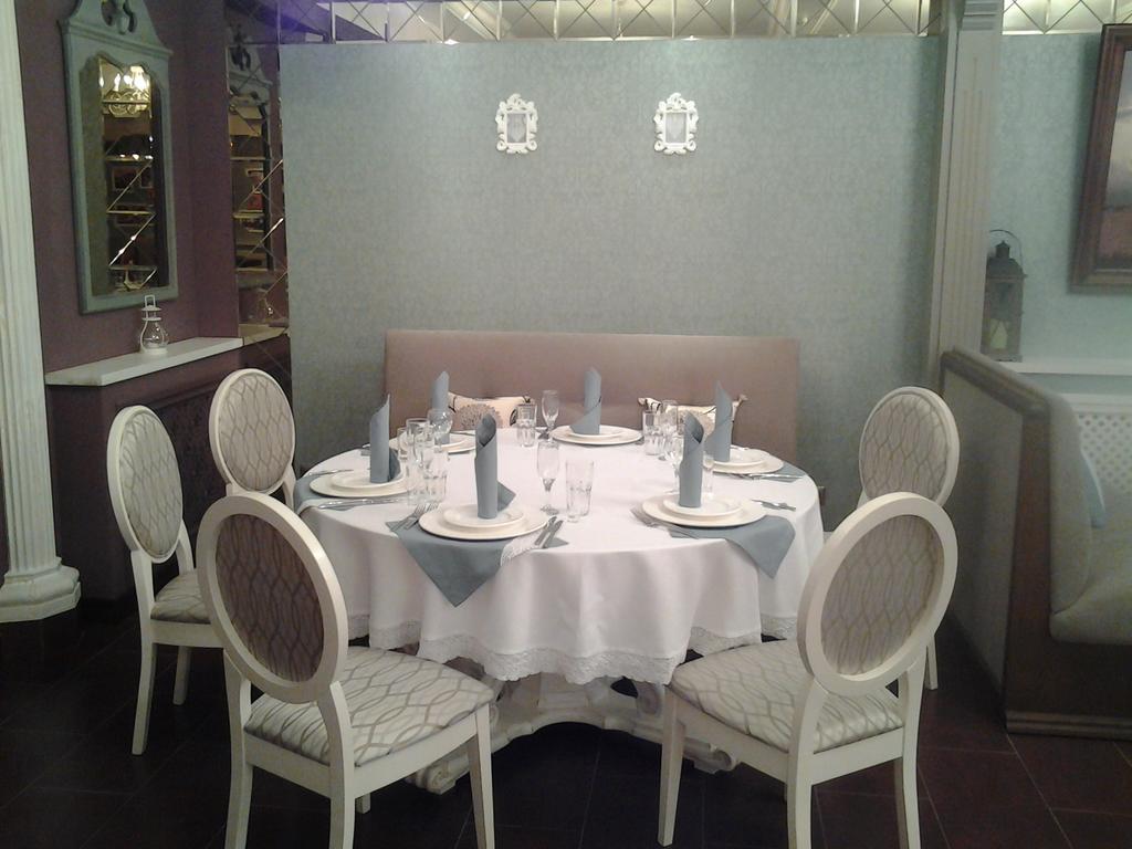 Gosudar Hotel Kropyvnytsky Extérieur photo
